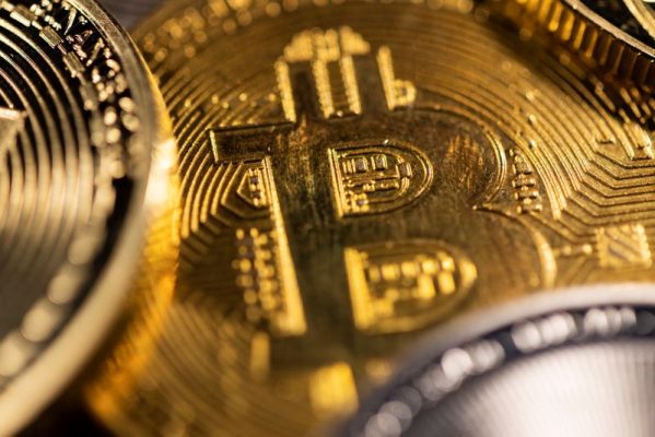 Bitcoin vượt lên trên mức 51.300 USD